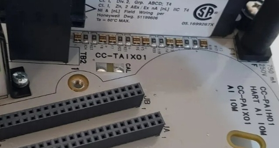 CC-TAIX01 Honeywell Analog Input Module IOTA Module DCS Linh kiện hoàn toàn mới