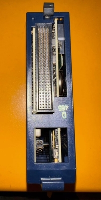 IC695CPE305 GE Thực hiện kiểm soát thời gian thực của các quy trình máy móc và các hệ thống xử lý vật liệu