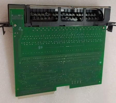 IC697MDL653 GE Mô-đun đầu vào riêng biệt 24 Volt DC Lập lý tích cực / âm 32 điểm