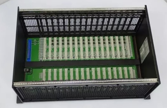 IC698CHS017 GE PACSystems RX7i Racks 17 Slot Mặt trước và mặt sau gắn CPU và cấu hình I / O