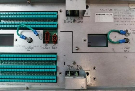 Honeywell 51402455-100 D/N Mô-đun cổ điển Backpanel 2 nút CFA