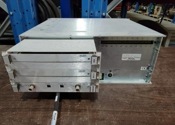 Honeywell 51402199-100 Khung hệ thống điều khiển công nghiệp v/ Bảng mạch
