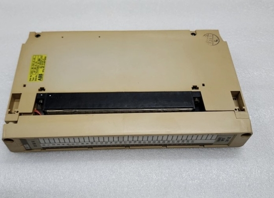 07EB61 GJV3074341R1 Mô -đun đầu vào kỹ thuật số ABB 32DI 24 VAC/DC PLC Mô -đun