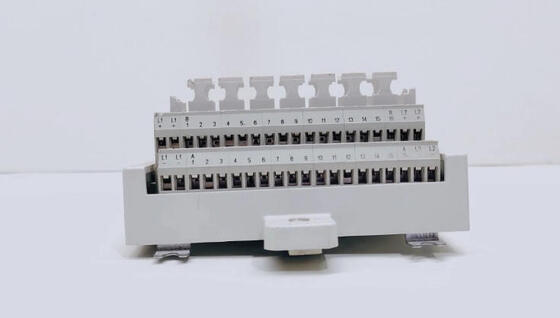 TU844 3BSE021445R1 Bộ đầu cuối mô-đun I/O ABB cho Khe cắm cần Shunt 