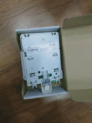 SB822 Bộ pin sạc ABB AC 800M Phụ tùng PLC 3BSE018172R1