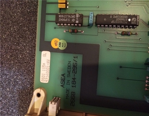 Bộ phận đầu vào kỹ thuật số DSDI115 ABB 32Ch 24VDC PLC Phụ tùng 57160001-NV