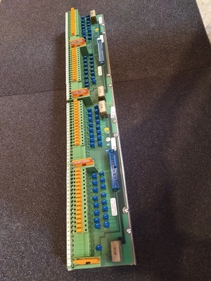 Bộ kết nối DSTD150A ABB Bảng mạch đầu vào kỹ thuật số Phụ tùng PLC 57160001-UH