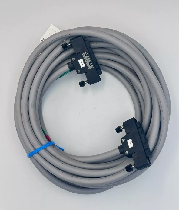 YOKOGAWA AKB331 Cáp tín hiệu 50-50 chân để kết nối giữa SDV144/531/53A/541/SAT145 và bảng đầu cuối