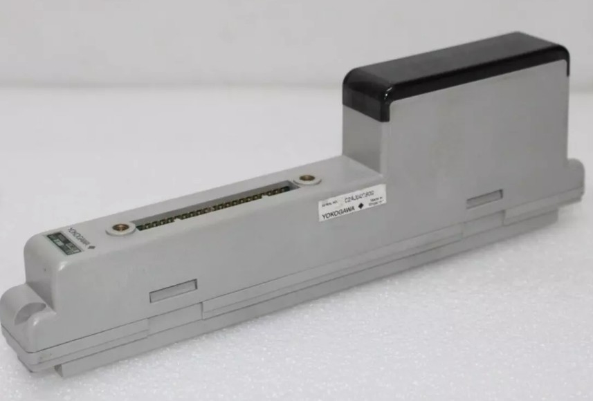 ADM51C-2 YOKOGAWA Output Digital I/O Module 16 hoặc 32 Contact I/O Points Connector phía trước