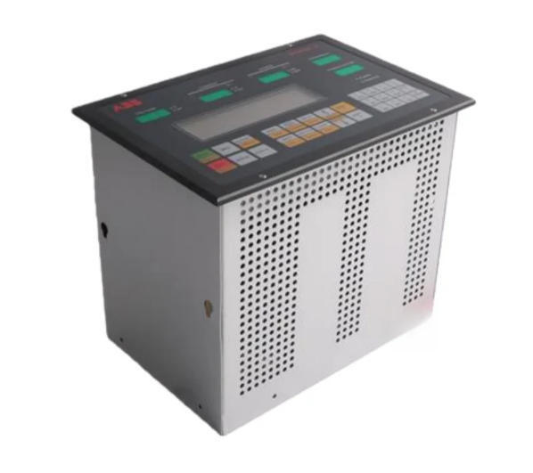 CMA120 3DDE300400 Bộ bảng điều khiển cơ bản ABB với công tắc trượt 3 vị trí 8 đầu vào kỹ thuật số và 4 đầu vào analog