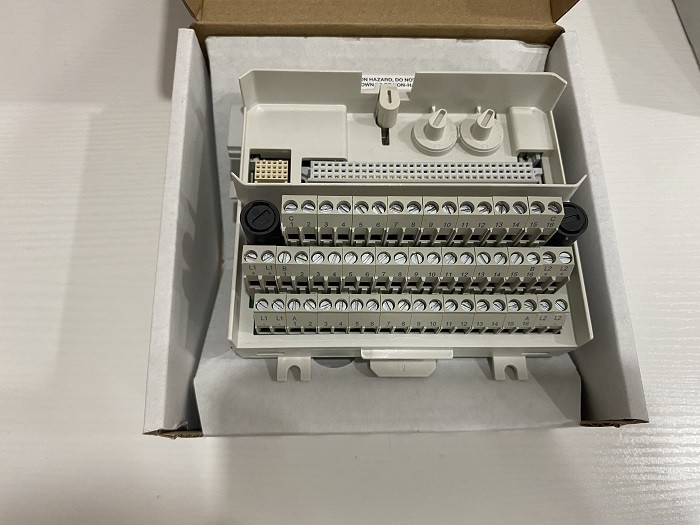 TU831V1 ABB PLC 8 kênh I / O Khối đầu cuối mở rộng S800 I / O DCS 3BSE013235R1